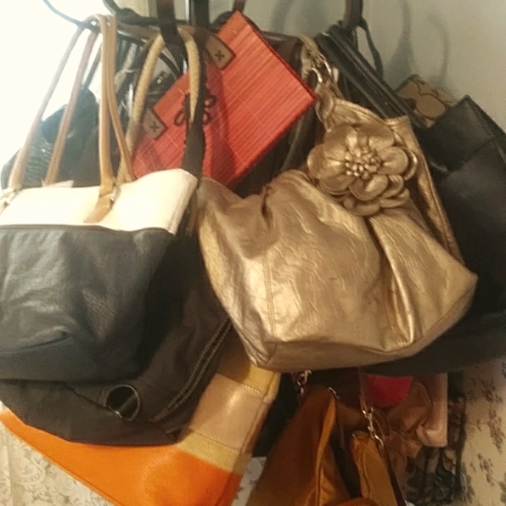 50 purses - Picture 9 of 13